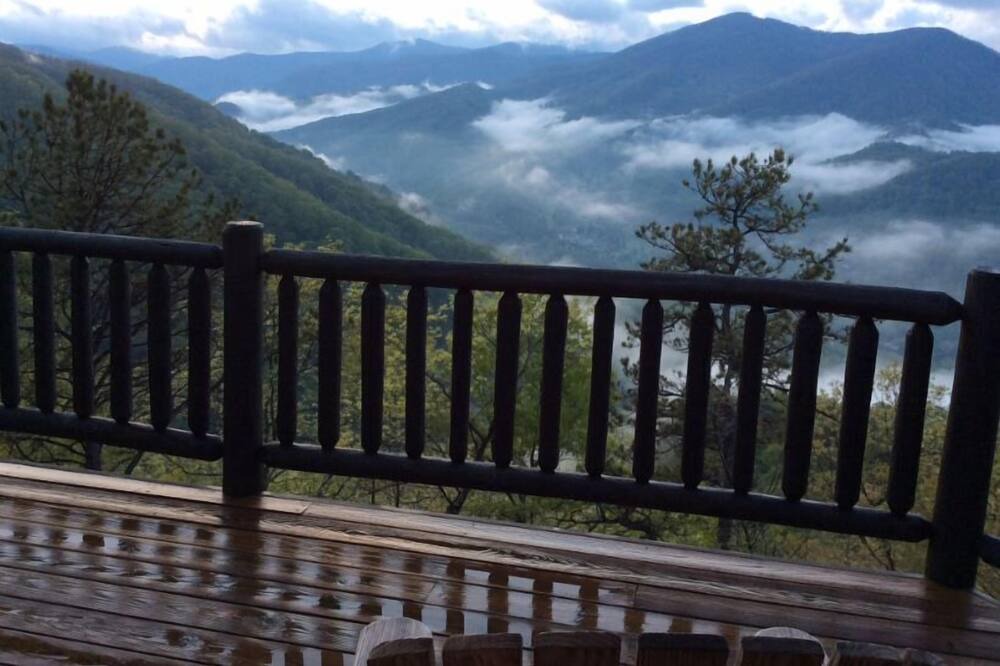 Photo of Patio Balcony in Waynesville