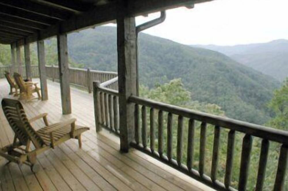 Photo of Patio Balcony in Waynesville