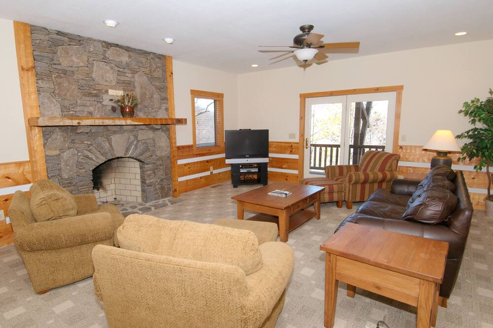 Photo of Livingroom in Waynesville
