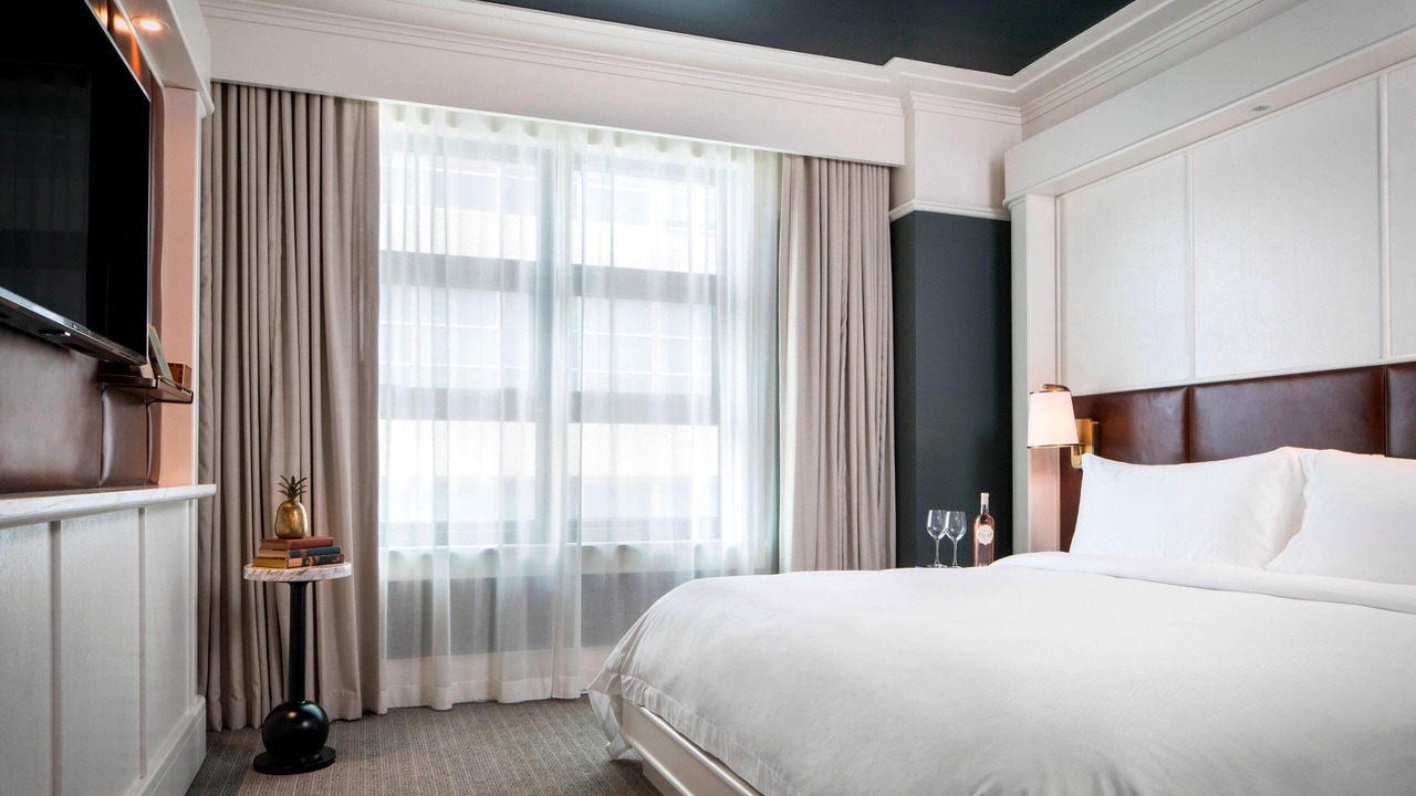 Photo of Bedroom in Historic District - North