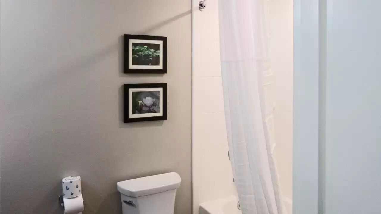 Photo of Bathroom in Dock Junction