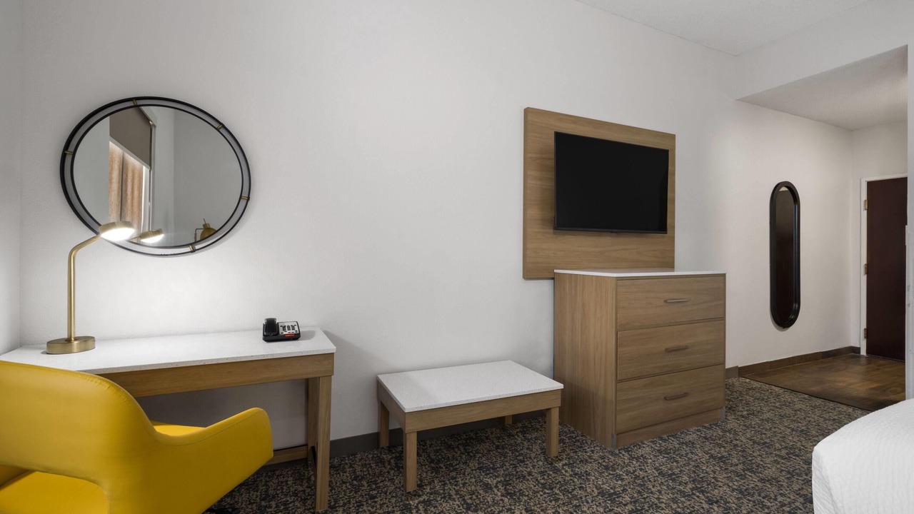Photo of Bedroom in Garden City