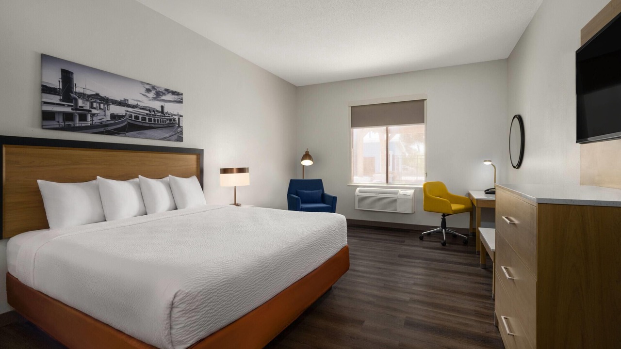 Photo of Bedroom in Garden City