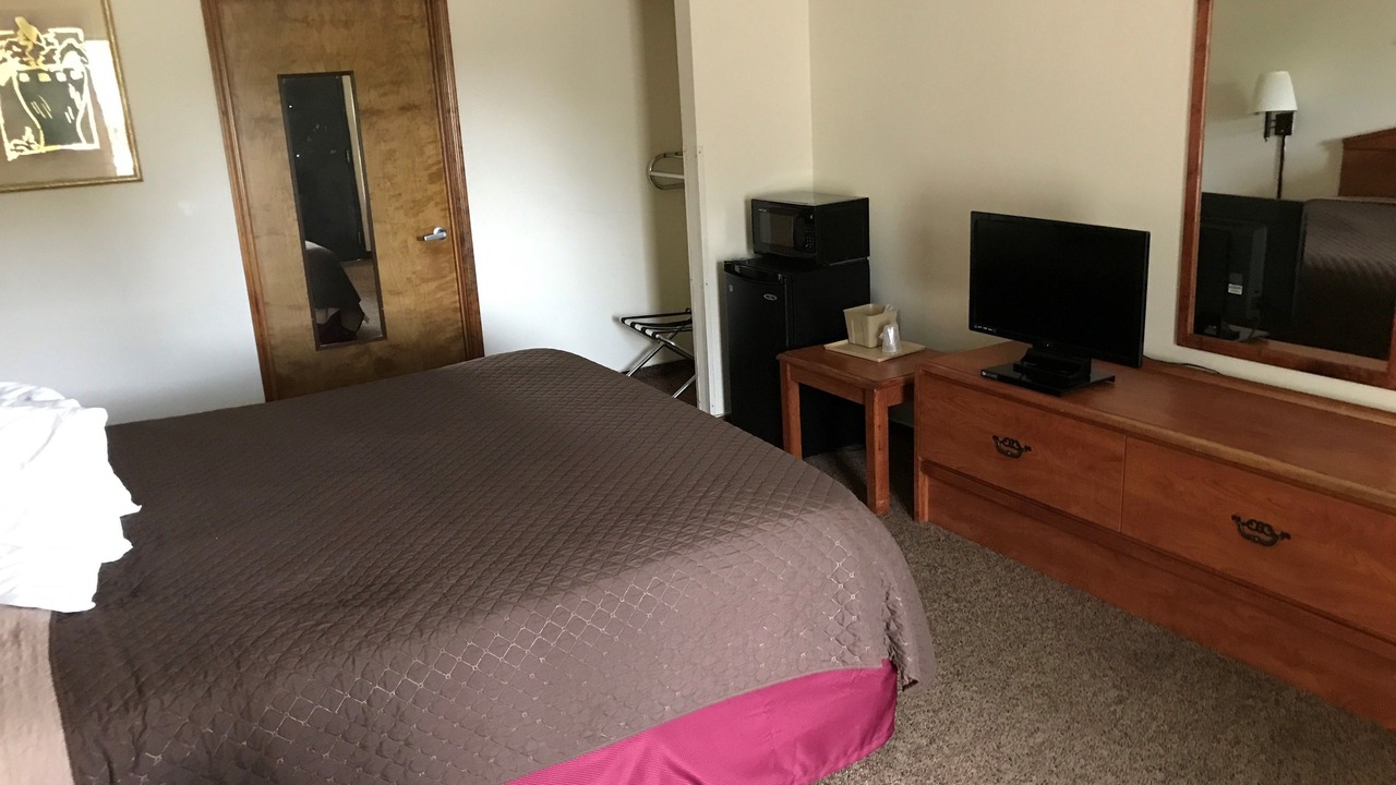 Photo of Bedroom in Lucedale