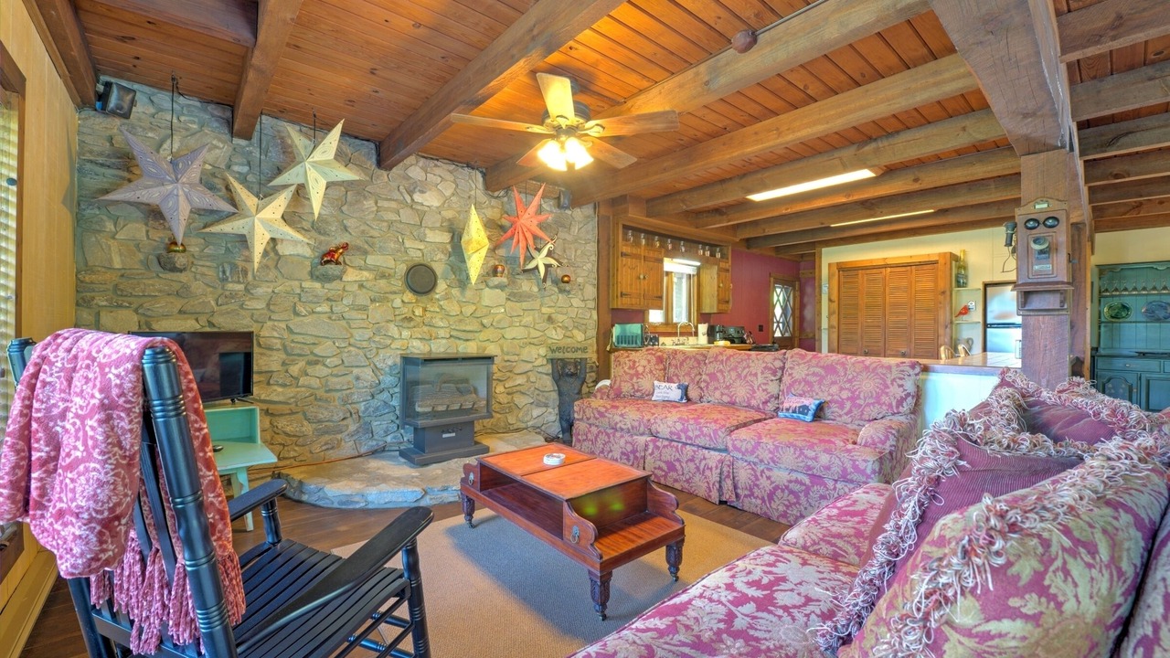 Photo of Livingroom in Canton