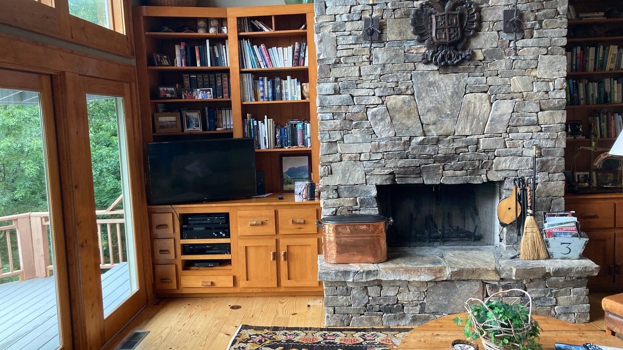 Photo of Livingroom in Lake Toxaway