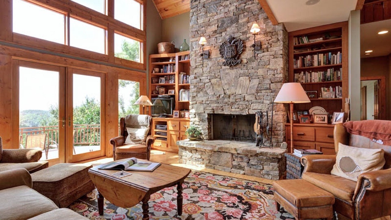 Photo of Livingroom in Lake Toxaway