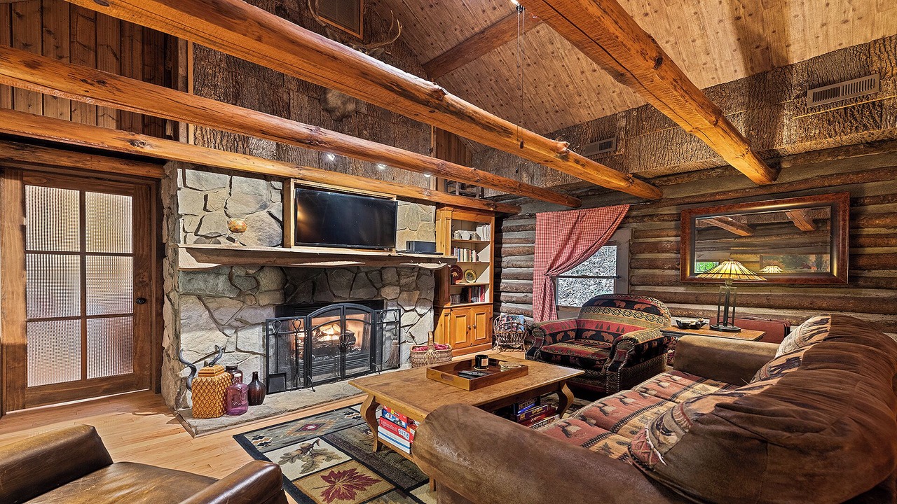 Photo of Livingroom in Waynesville