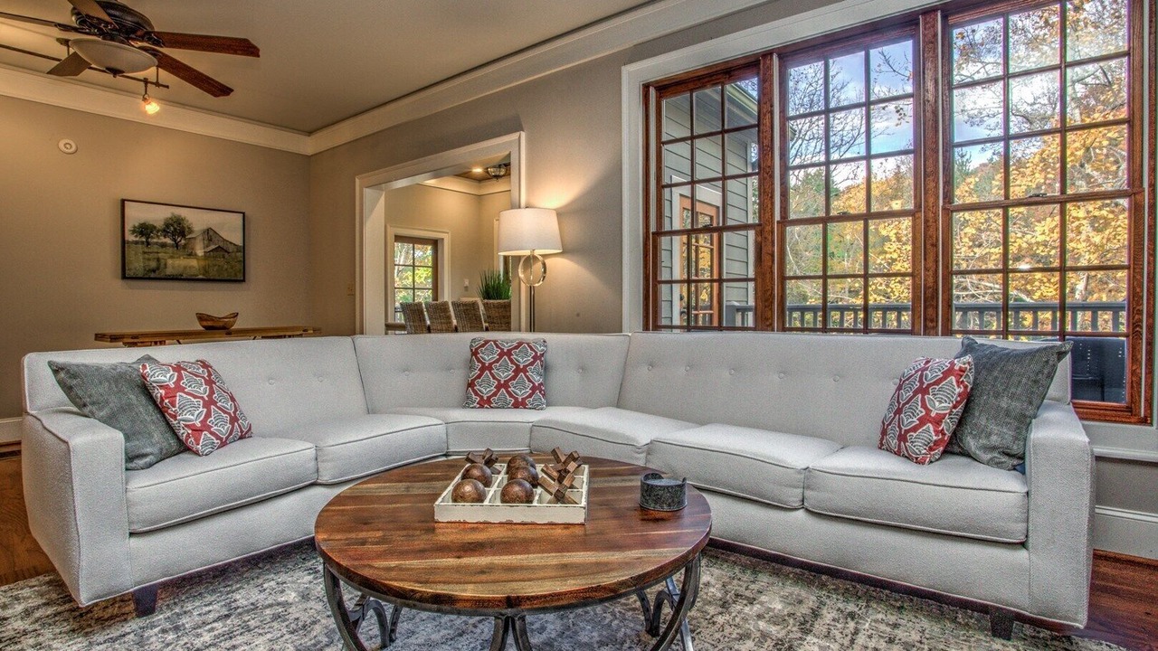 Photo of Livingroom in Asheville