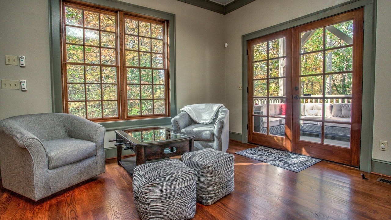 Photo of Livingroom in Asheville