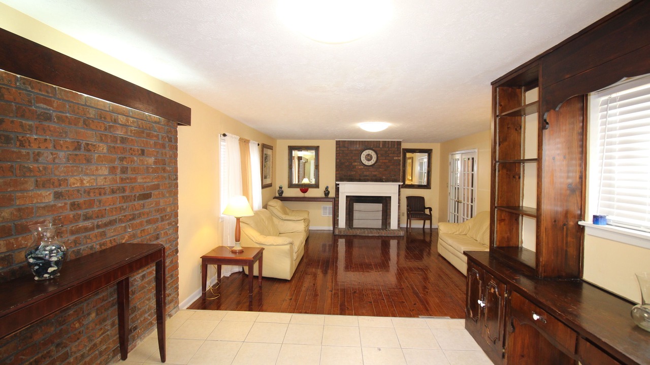 Photo of Livingroom in Cedar Grove