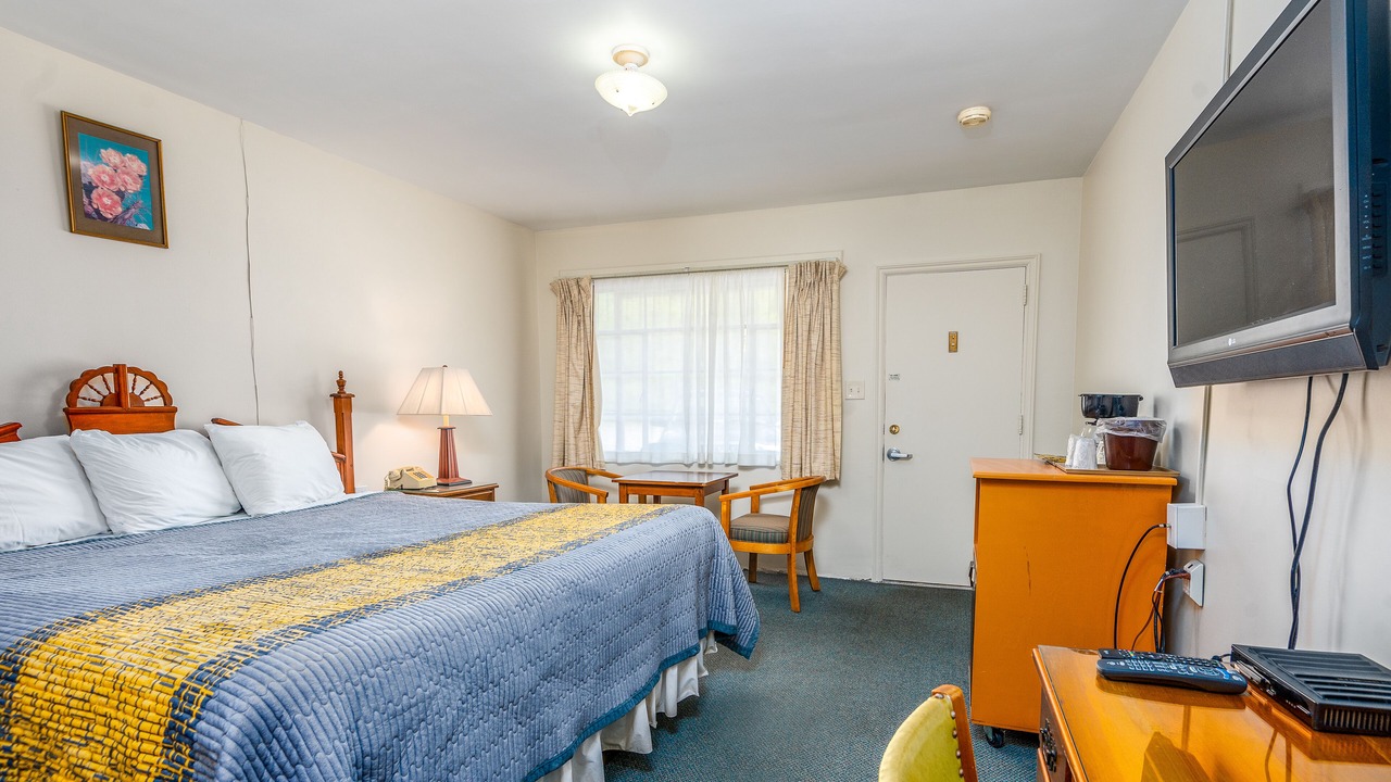 Photo of Bedroom in Waynesville