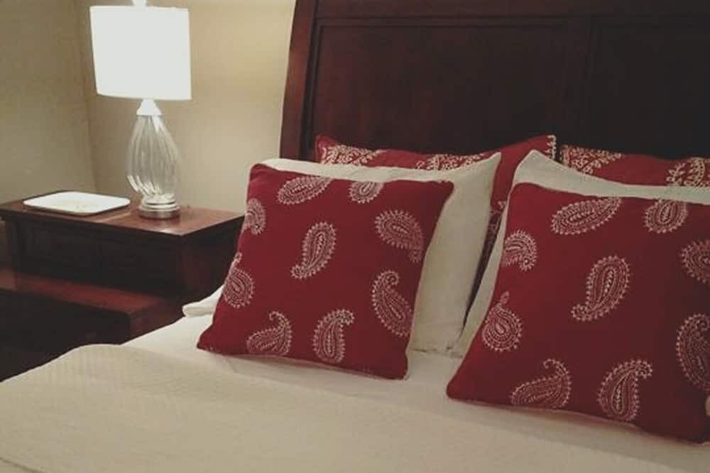 Photo of Bedroom in Newnan
