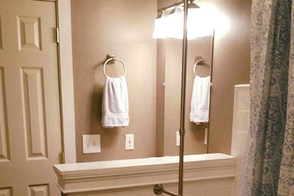 Photo of Bathroom in Newnan