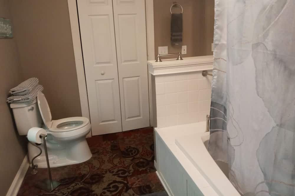 Photo of Bathroom in Newnan