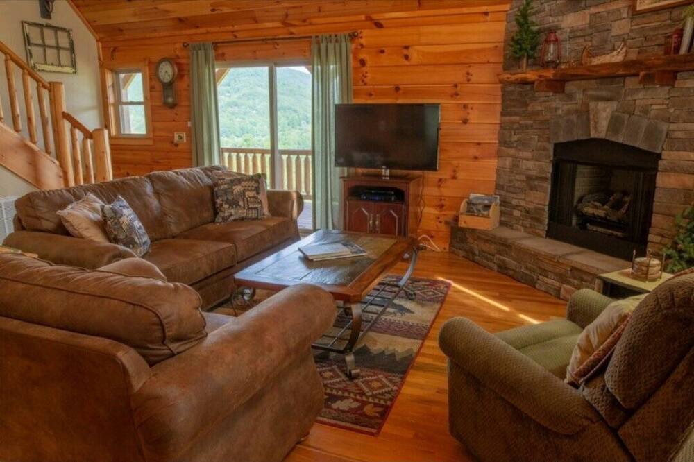 Photo of Livingroom in Waynesville