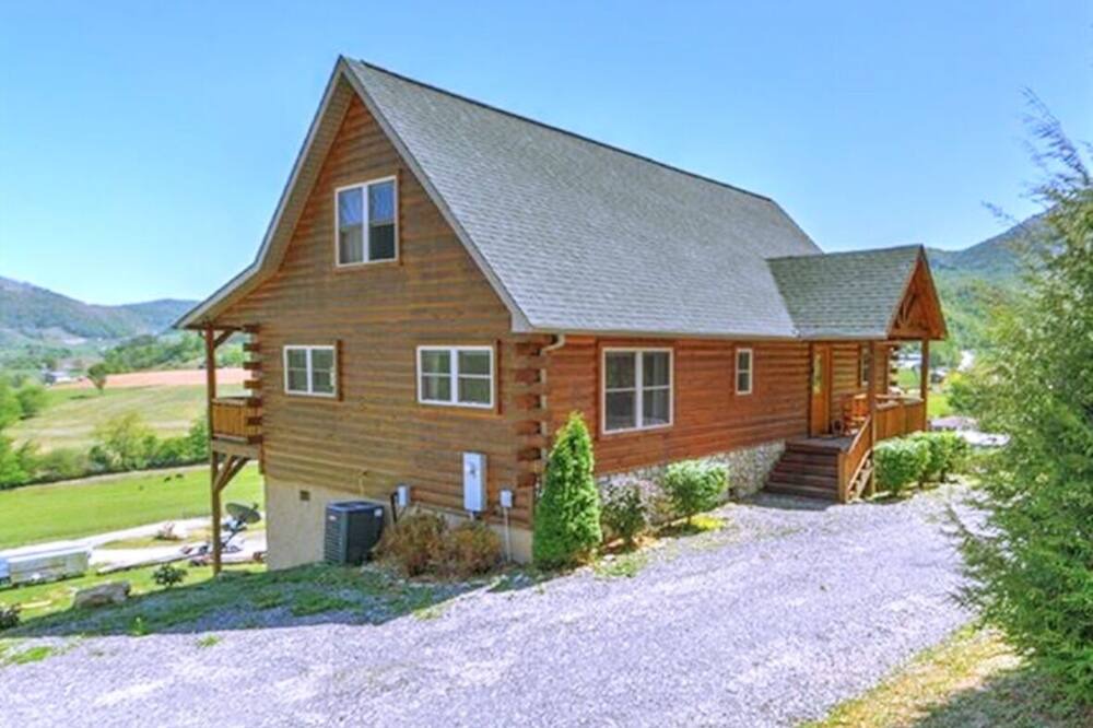 Photo of Outdoor in Waynesville
