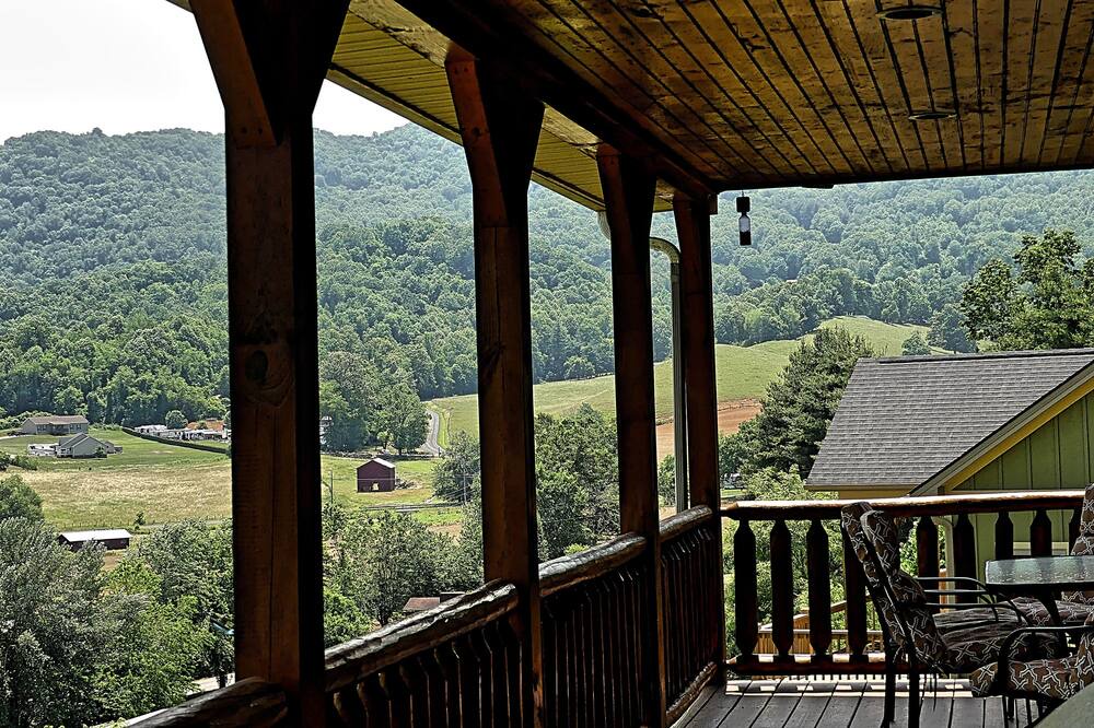 Photo of Outdoor in Waynesville