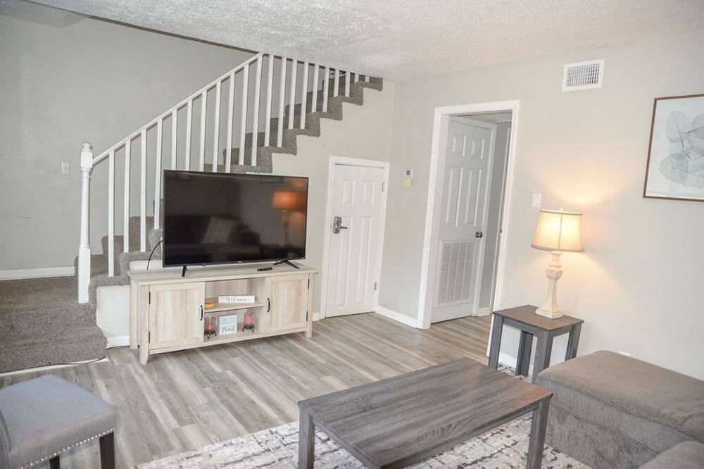 Photo of Livingroom in Grand Bay