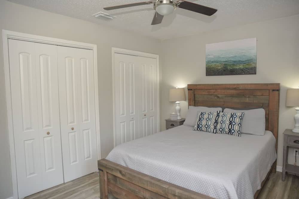 Photo of Bedroom in Grand Bay