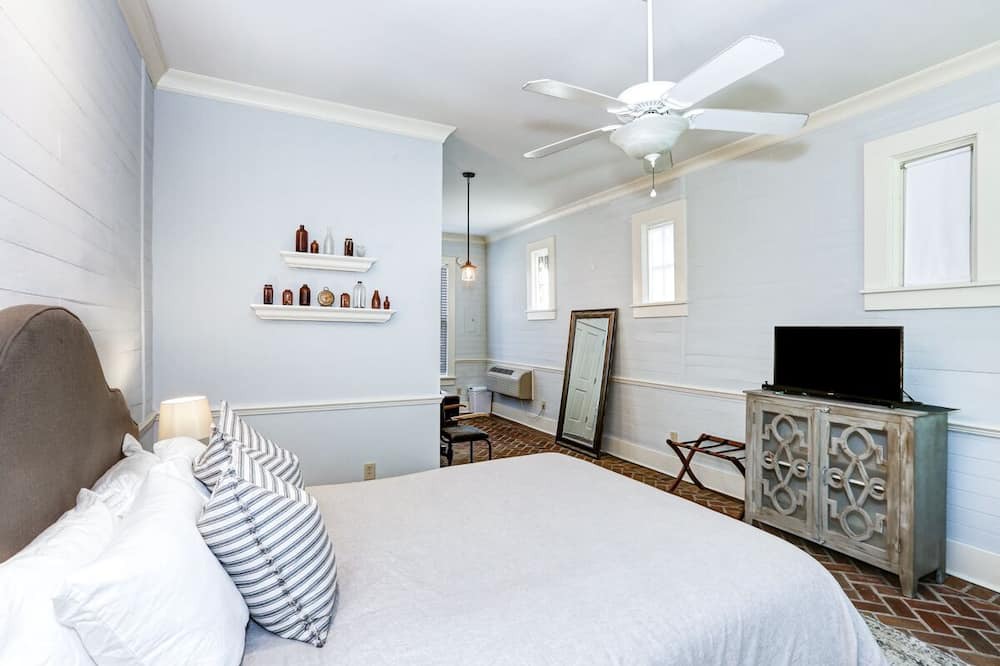 Photo of Bedroom in New Market