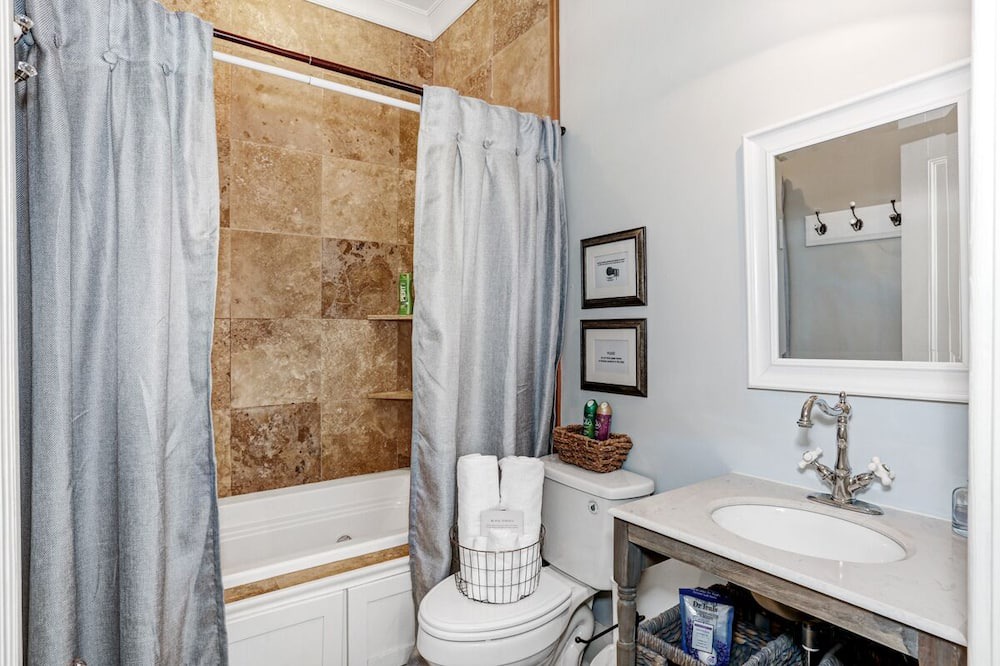 Photo of Bathroom in New Market