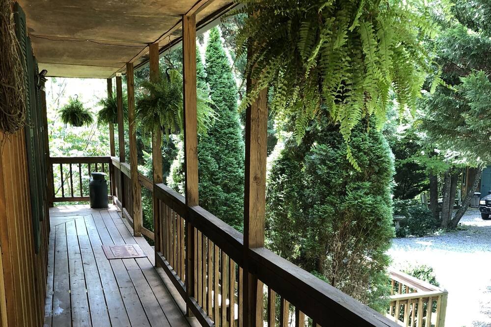 Photo of Patio Balcony in Cosby