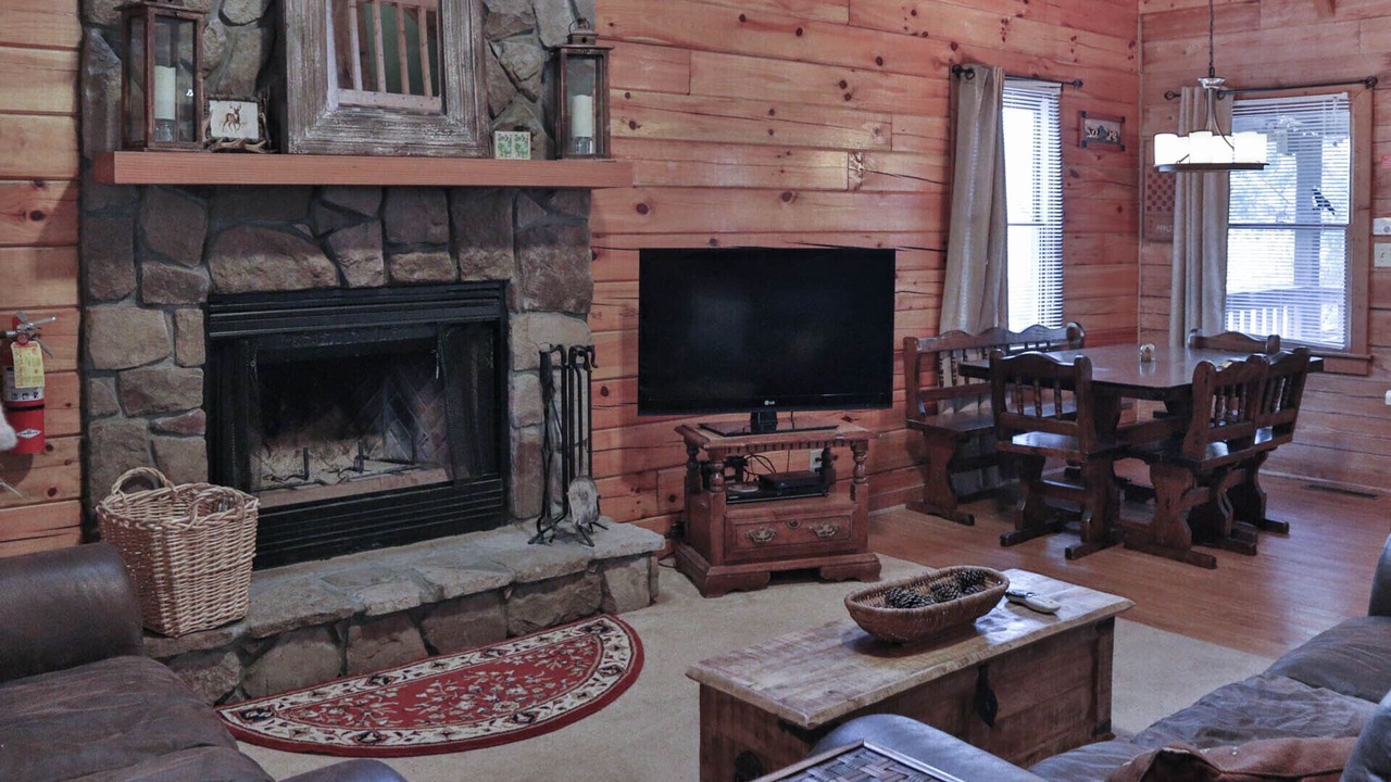 Photo of Livingroom in Pine Mountain