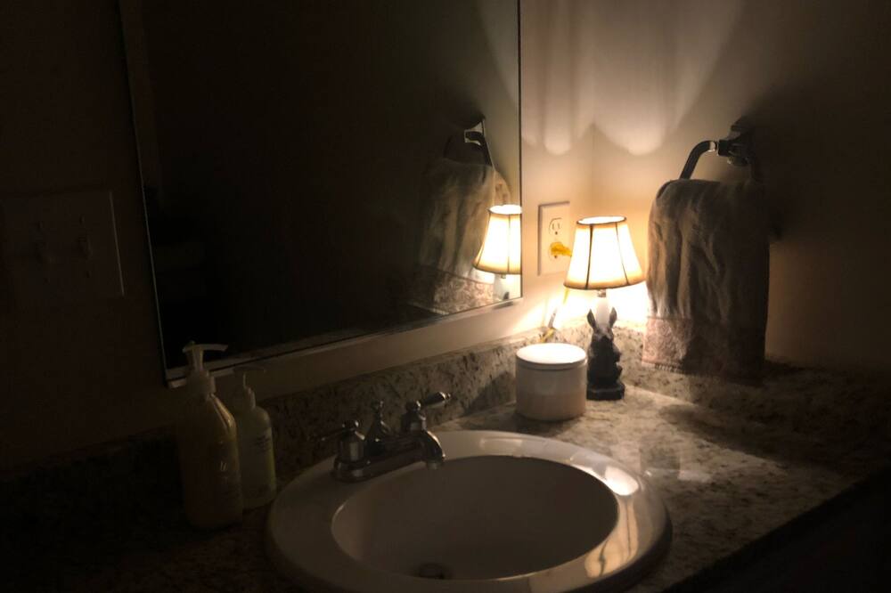 Photo of Bathroom in Summerville Historic District