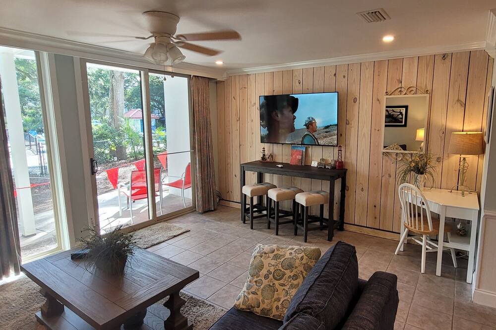 Photo of Livingroom in Jekyll Island