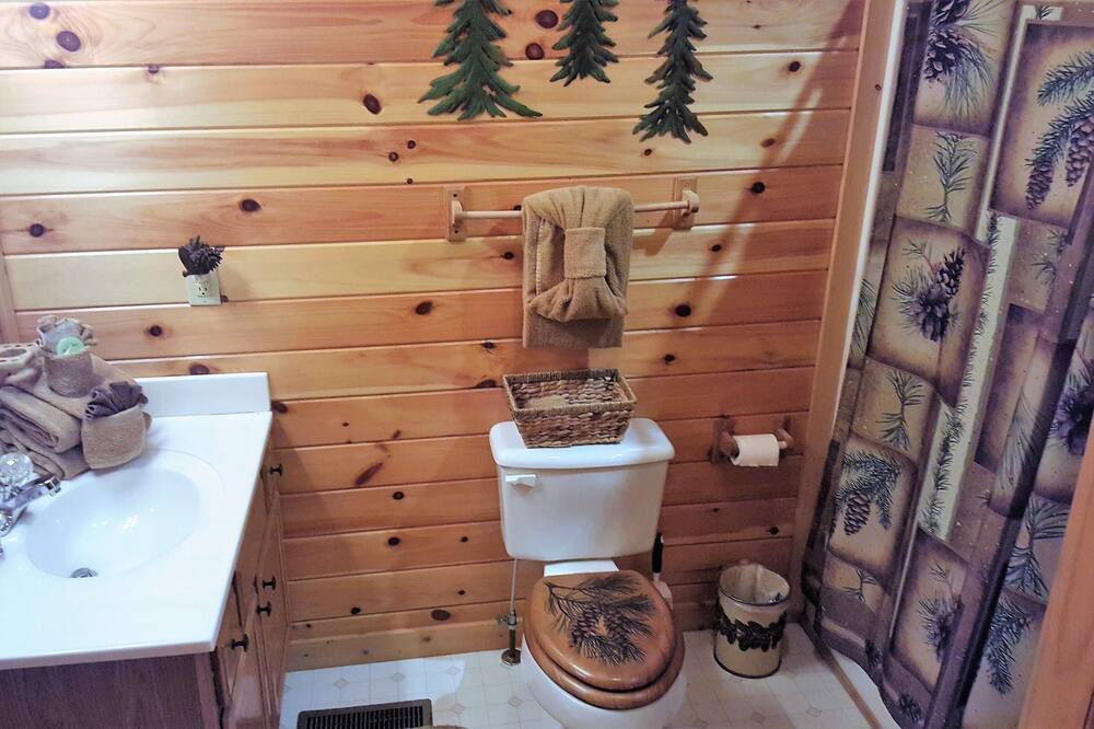 Photo of Bathroom in Sevierville