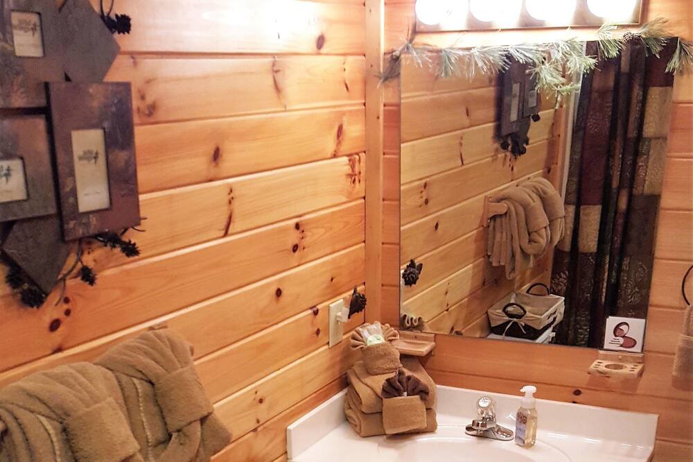 Photo of Bathroom in Sevierville
