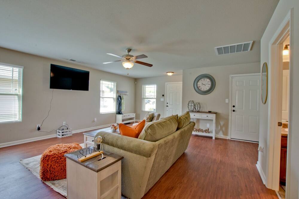 Photo of Livingroom in Normal