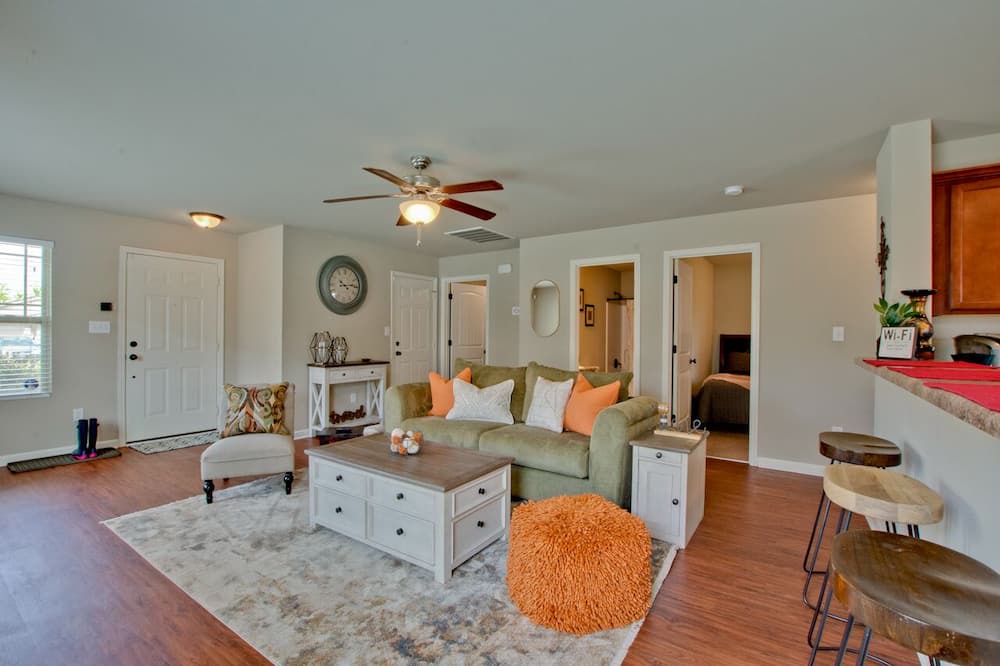 Photo of Livingroom in Normal