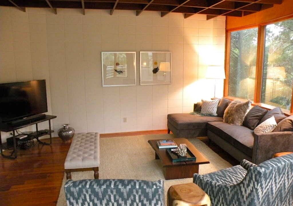Photo of Livingroom in King City