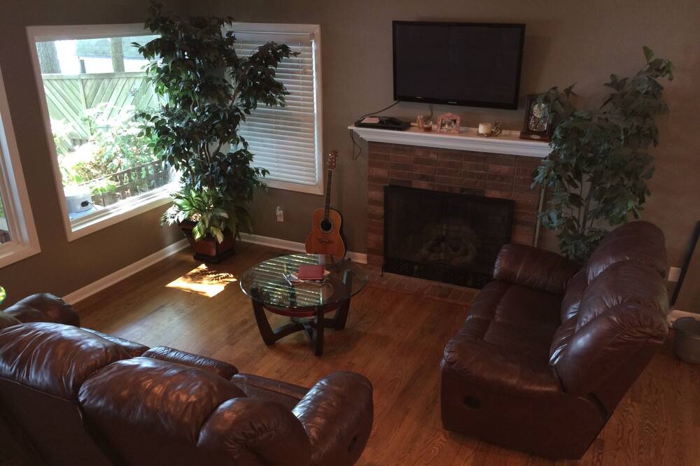 Photo of Bedroom in Mayhew
