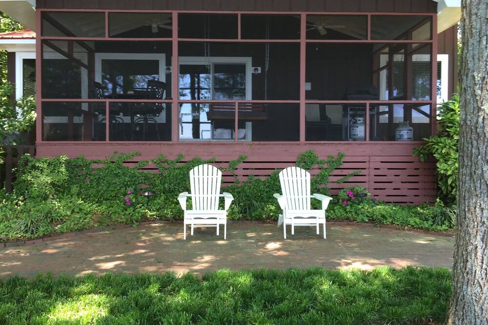 Photo of Outdoor in Mayhew