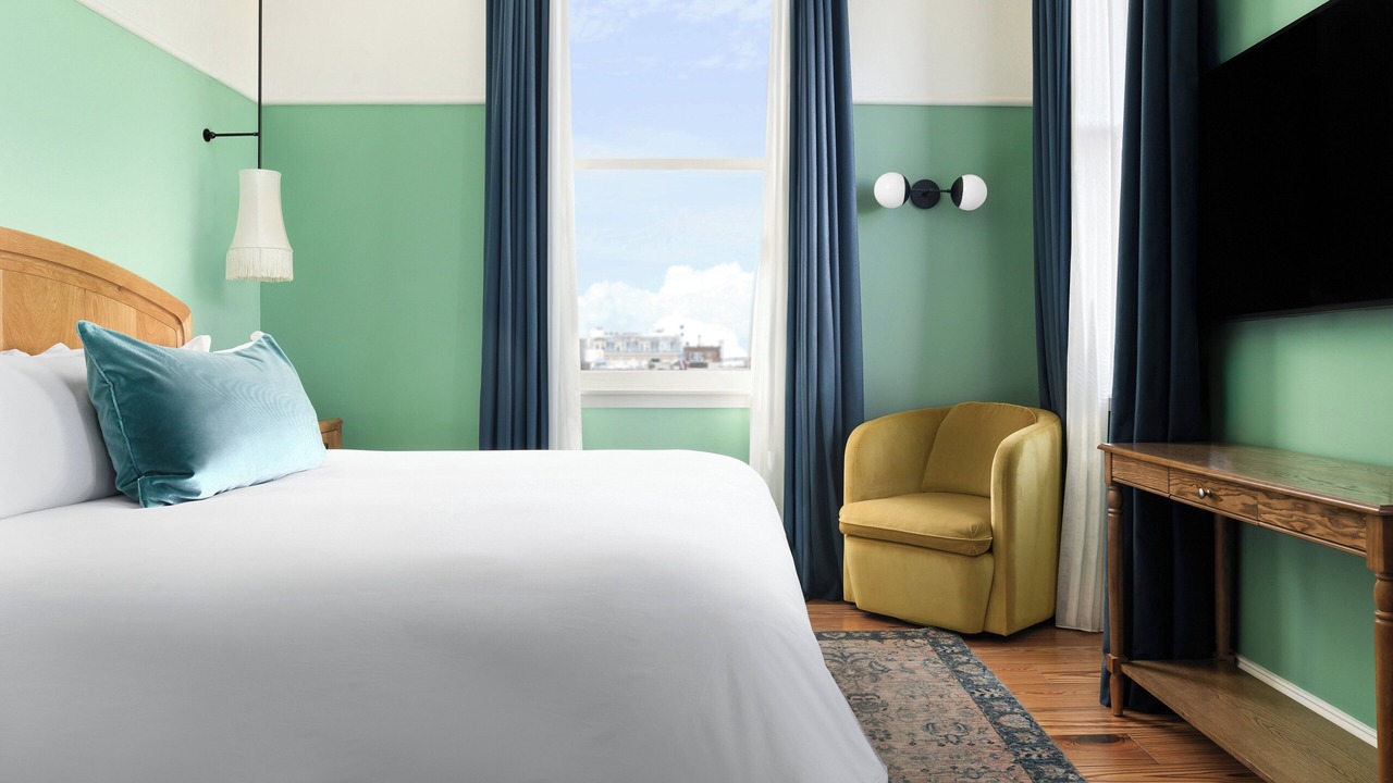 Photo of Bedroom in Historic District - North