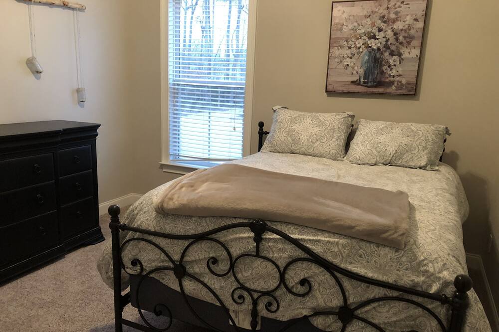 Photo of Bedroom in Riverwood Plantation