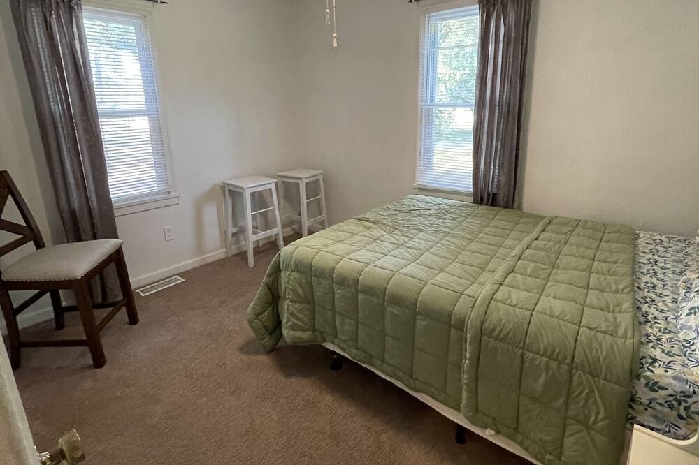 Photo of Bedroom in Augusta