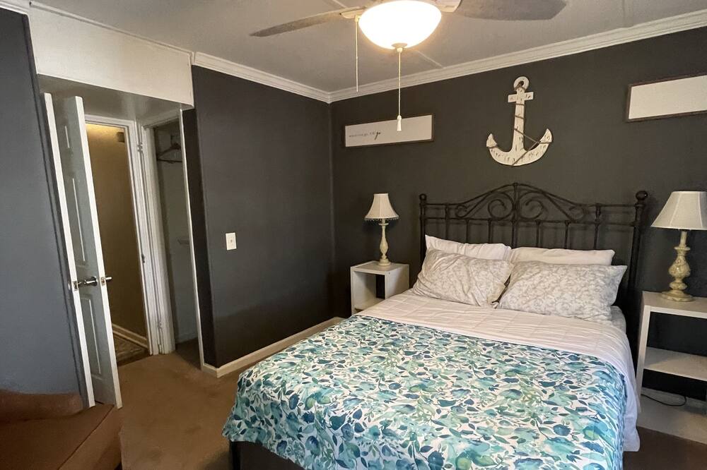 Photo of Bedroom in Augusta