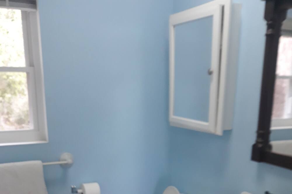 Photo of Bathroom in Valona