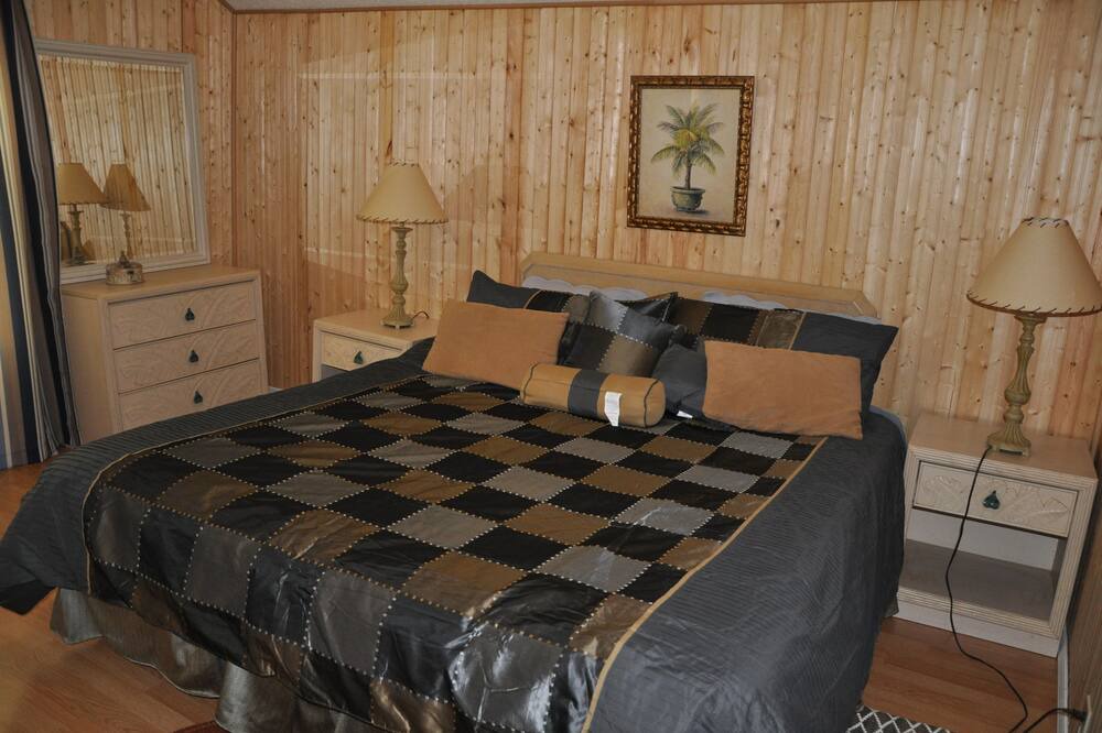 Photo of Bedroom in Hot Springs