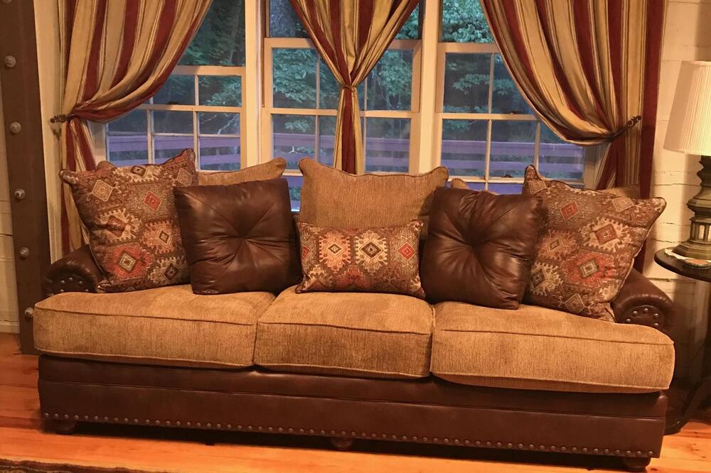 Photo of Bedroom in Canton