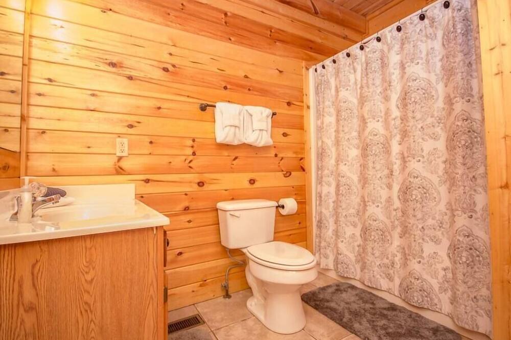 Photo of Bathroom in Sevierville