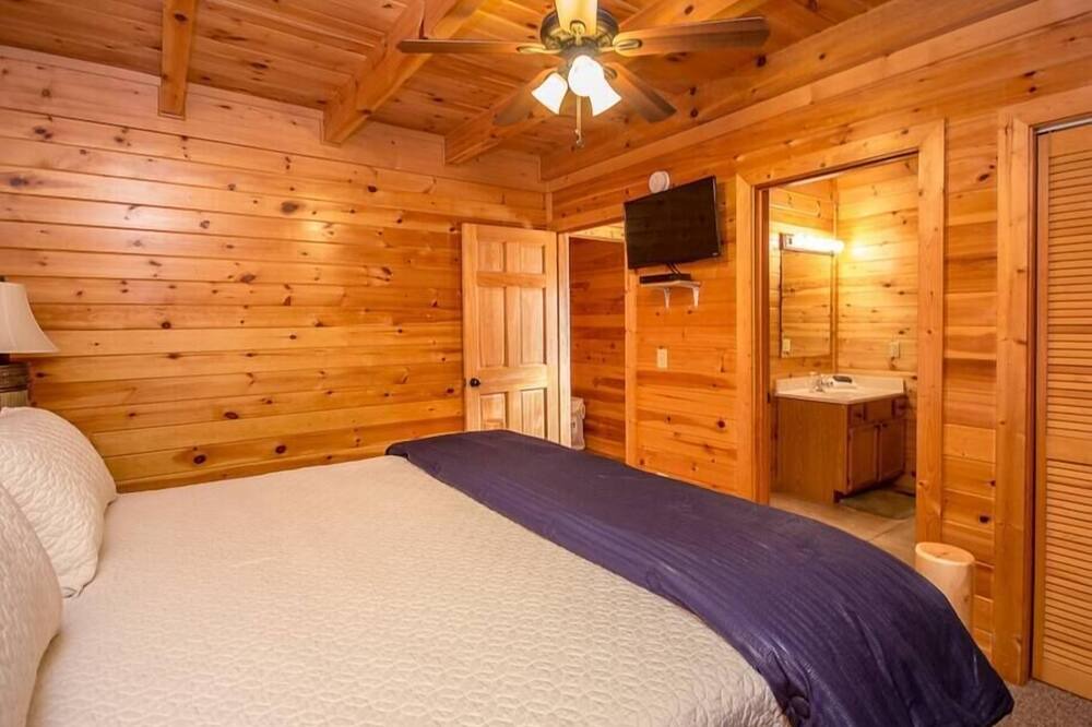 Photo of Bathroom in Sevierville