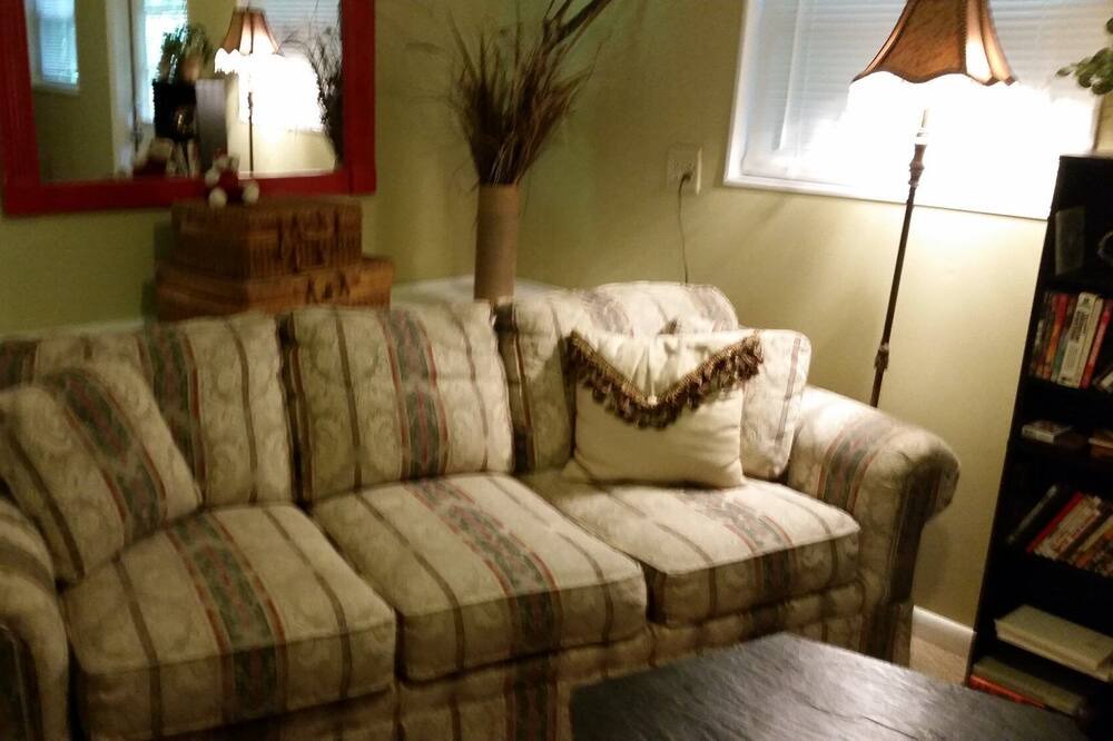 Photo of Livingroom in Maggie Valley