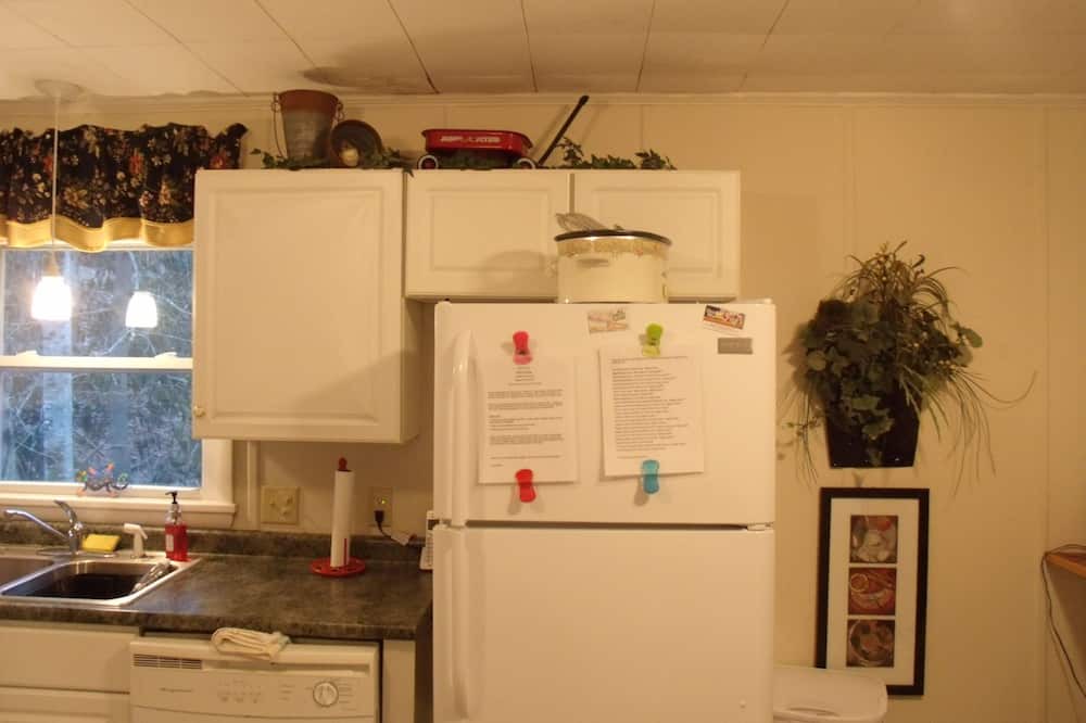 Photo of Kitchen in Maggie Valley