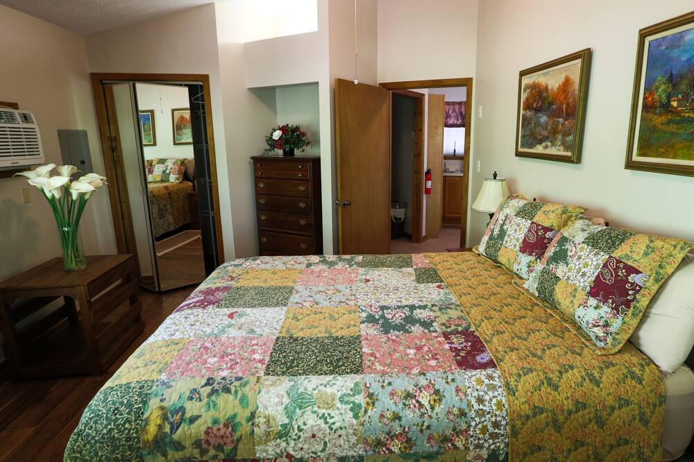 Photo of Bedroom in Asheville