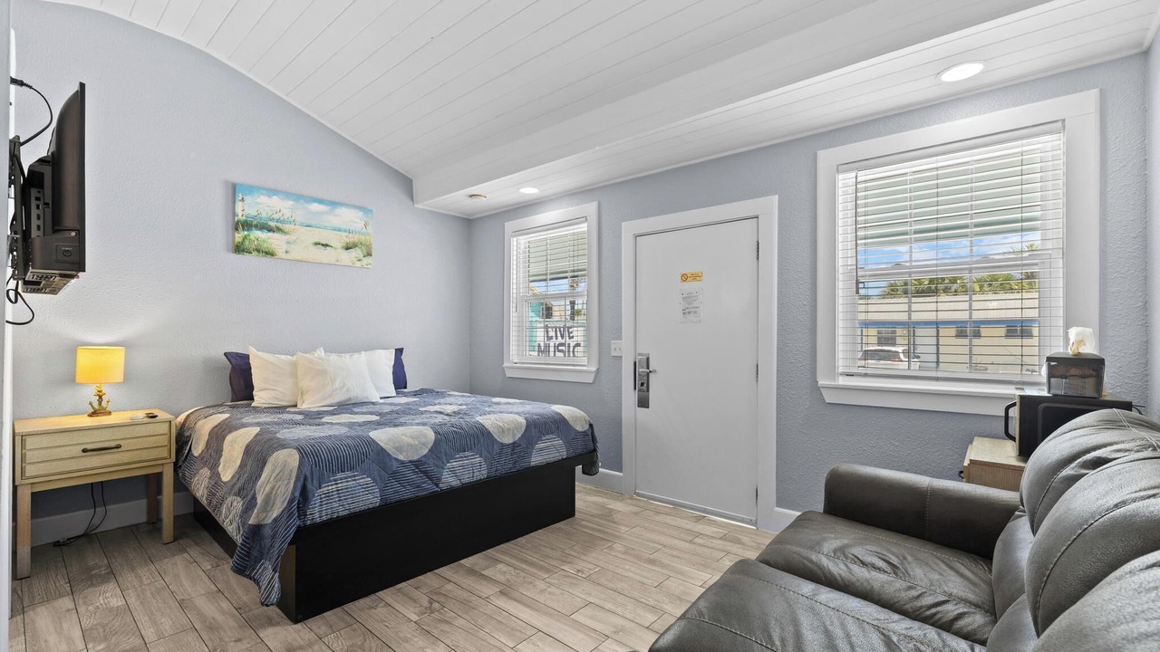 Photo of Bedroom in Pensacola Beach